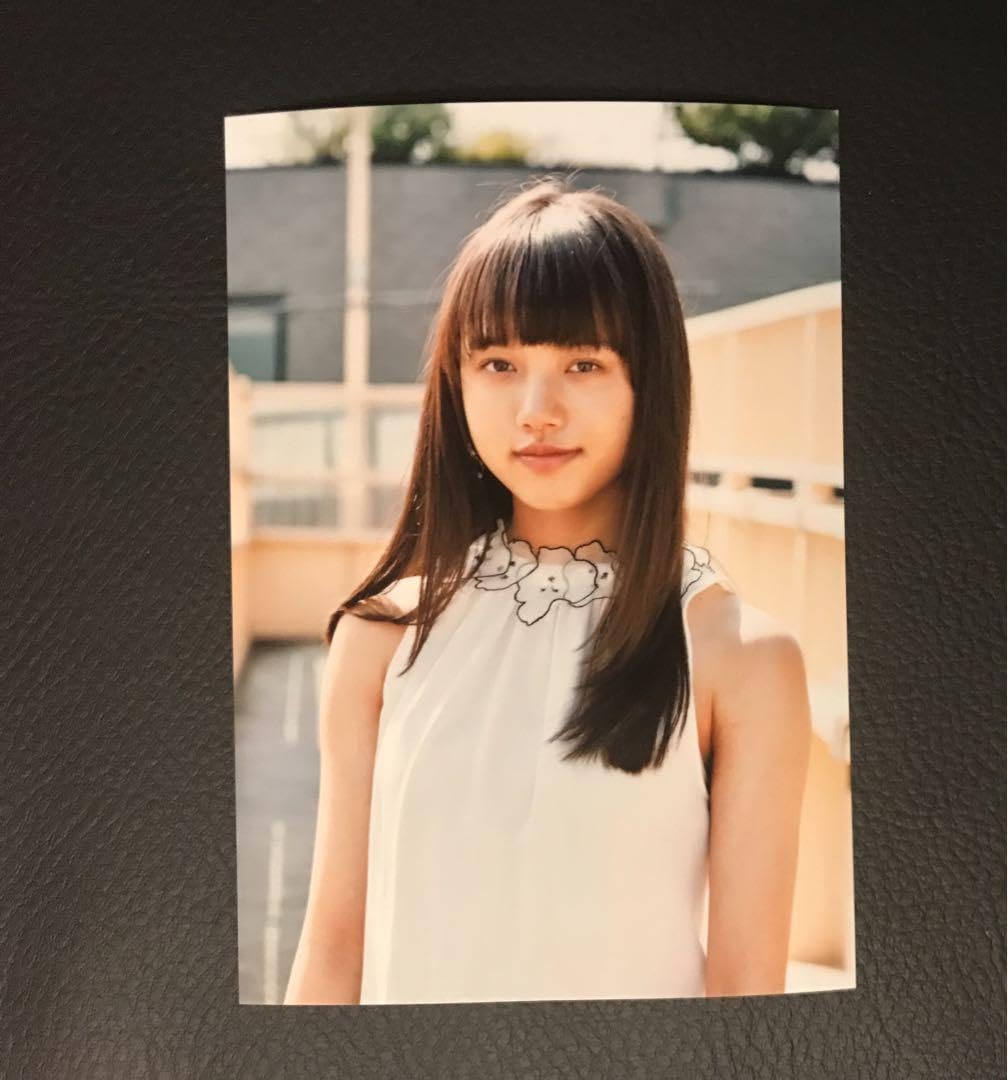 超激レア！！ 新品未使用 非売品 KOSE ≪清原果耶≫B1ポスター　大型 清原果耶 、KOSE 新作ポスター 新品未使用 非売品の通販 by コロ's